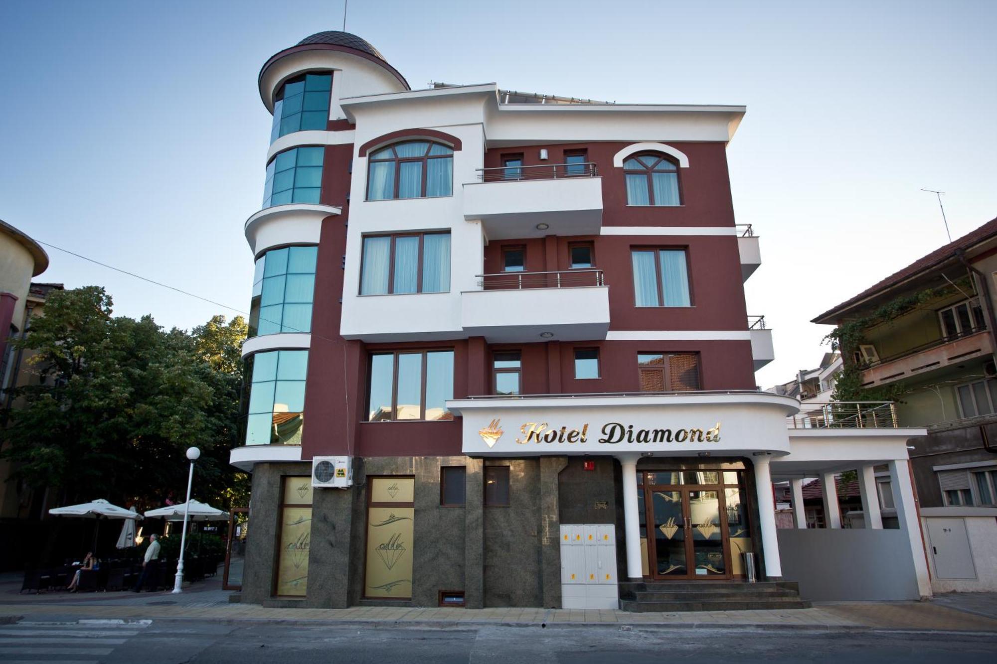 Hotel Diamond Kazanlak Exterior photo