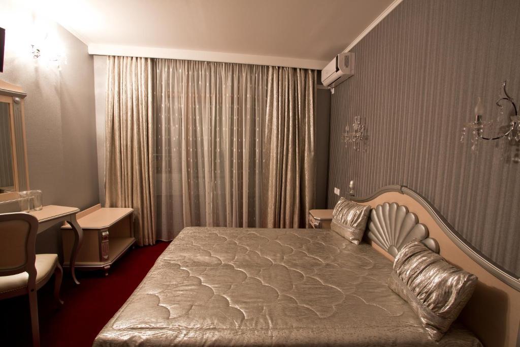 Hotel Diamond Kazanlak Room photo